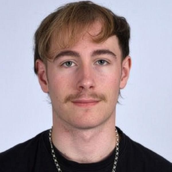 Portrait photograph of Harry, a blond Medical student