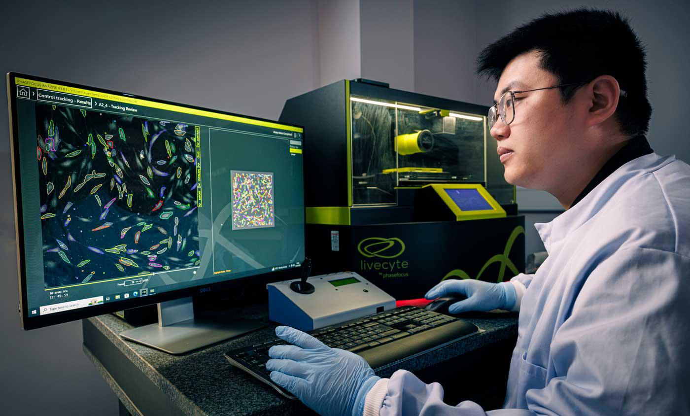 A researcher in the skin laboratory using the Live Cyte