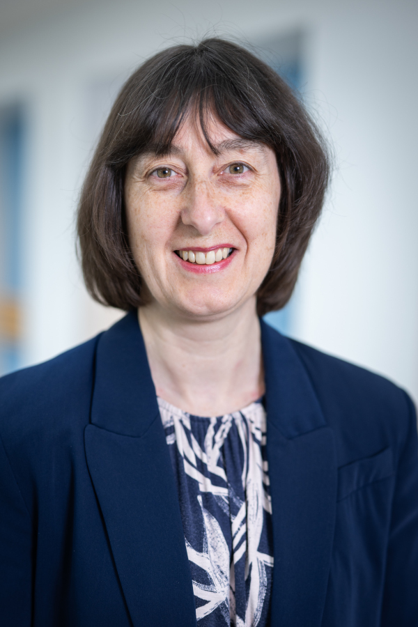 Dr Charlotte Dyer