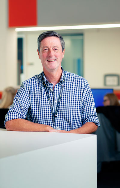 Dr Chris Buswell