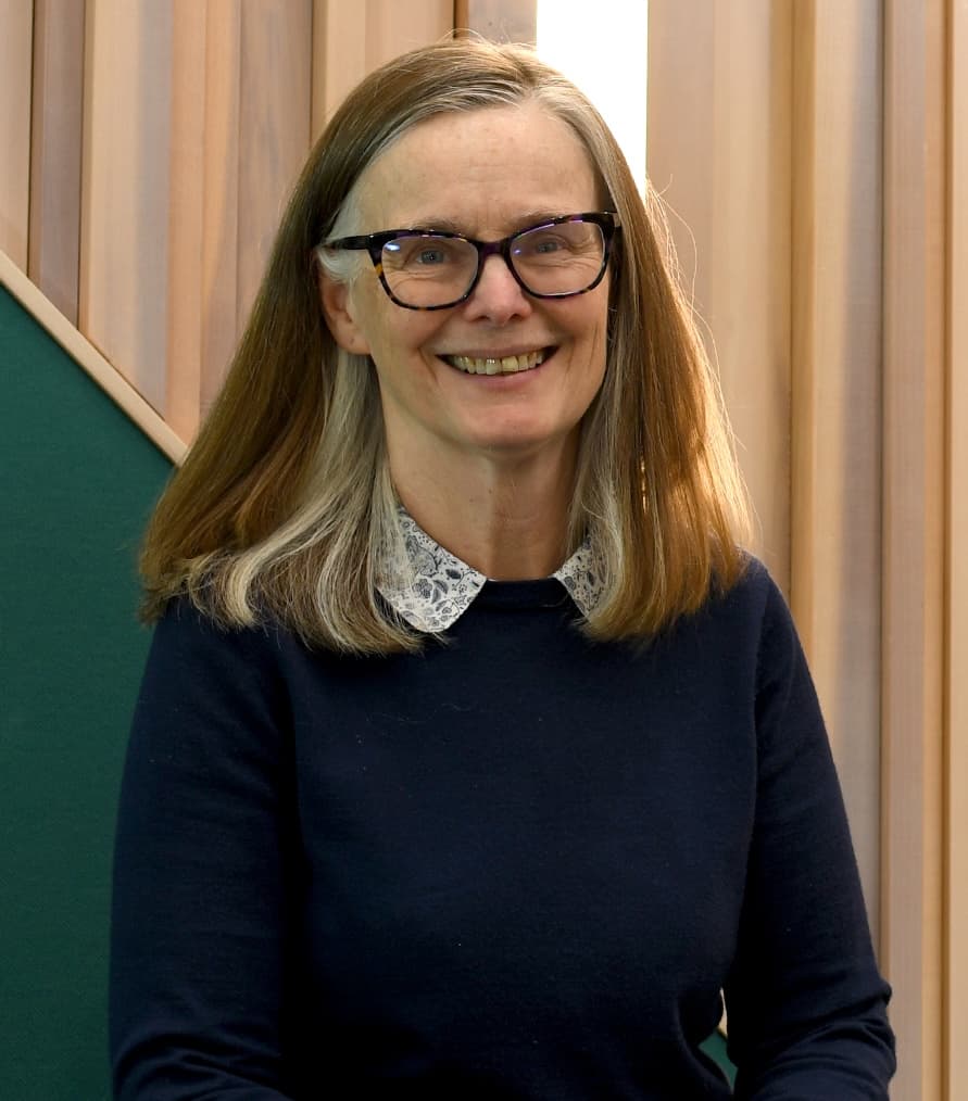 Dr Veronica McKay